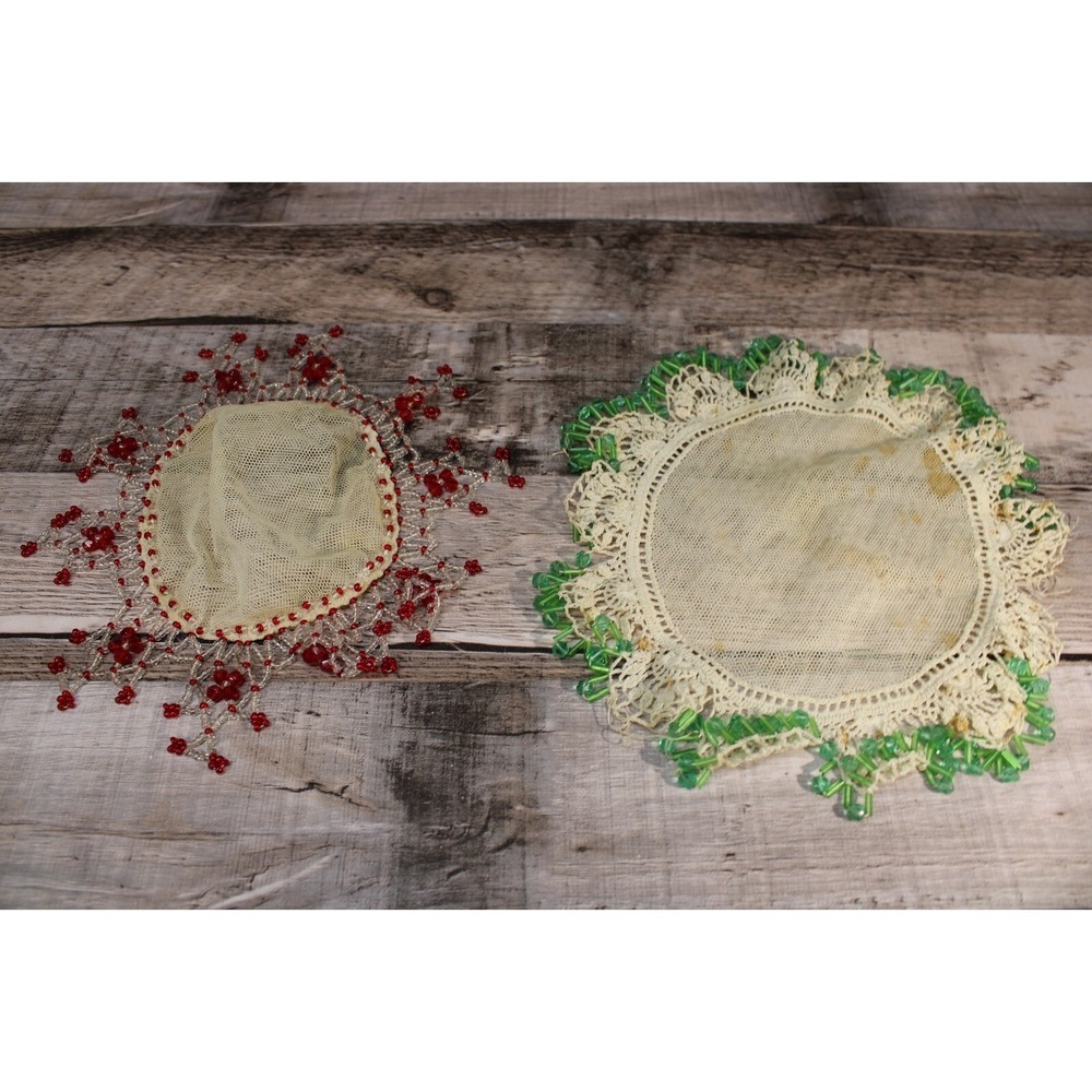 2 Vintage Handmade Beaded Edge Linen Doily‎ Green Red